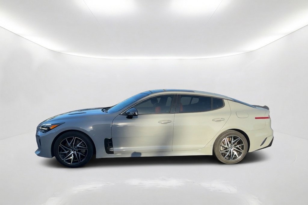 Used 2022 Kia Stinger GT-Line w/ Sun & Sound Package RWD image 9