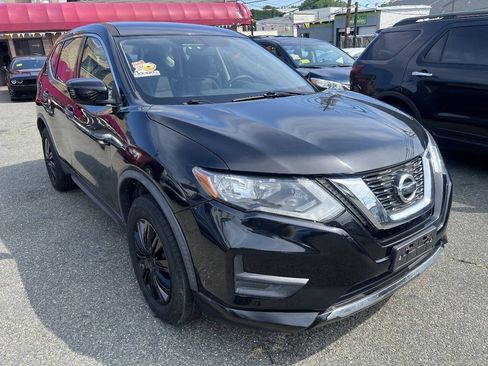 Used 2017 Nissan Rogue S AWD/4WD image 4