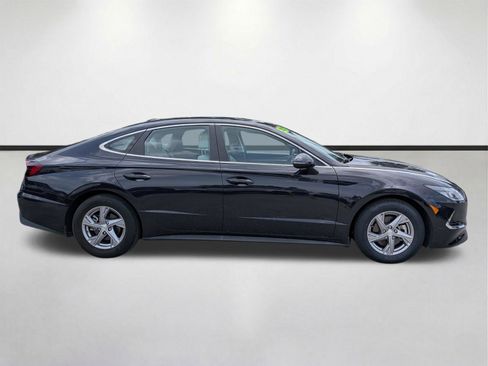 Used 2023 Hyundai Sonata SE FWD image 3