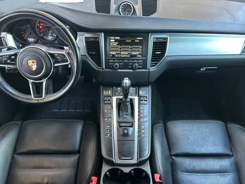 Used 2016 Porsche Macan Turbo AWD/4WD image 26