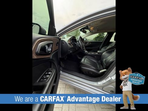 Used 2015 Chrysler 200 C w/ Navigation & Sound Group I image 17
