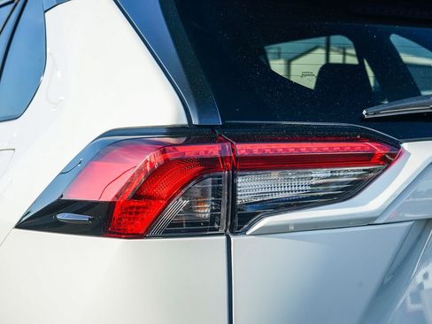 Used 2024 Toyota RAV4 LE image 9