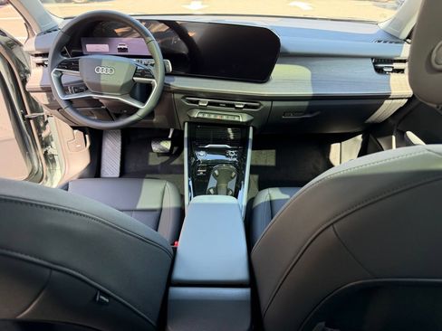 New 2026 Audi Q3 quattro 2.0T AWD/4WD image 17