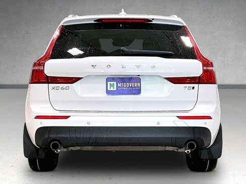 Used 2021 Volvo XC60 T5 Momentum w/ Advanced Package AWD/4WD image 5