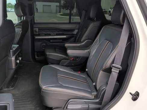 Used 2022 Ford Expedition Platinum RWD image 39