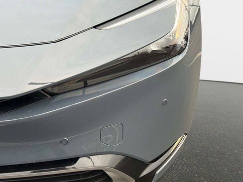 New 2026 Toyota Prius Plug-In Hybrid image 9