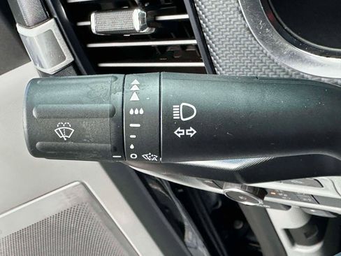 Certified 2022 Ford F150 Limited image 24