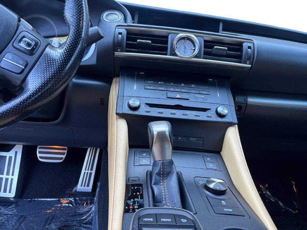 Used 2016 Lexus RC 200t RWD image 12