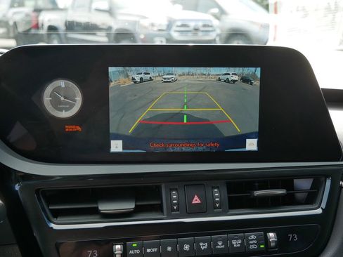 Used 2024 Lexus ES 350 w/ Premium Package FWD image 19