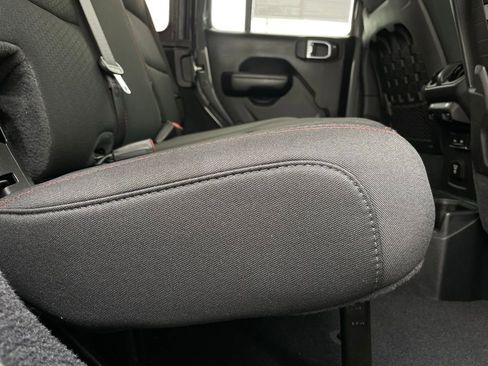 Used 2020 Jeep Wrangler Unlimited Rubicon image 36