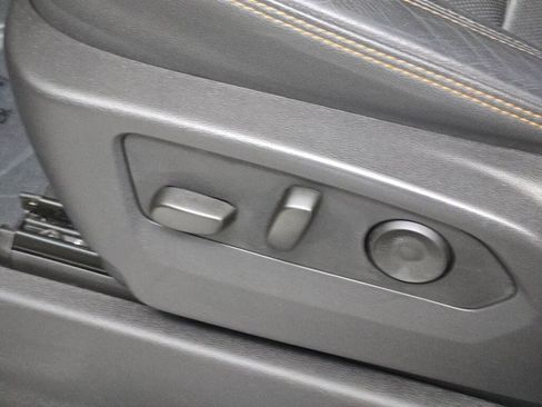 Used 2025 GMC Sierra 1500 AT4 w/ AT4 Premium Package image 25