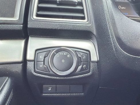 Used 2017 Ford Explorer XLT w/ Equipment Group 202A image 15