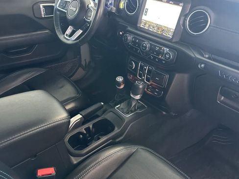 Used 2021 Jeep Wrangler Unlimited Rubicon 4xe w/ Cold Weather Group AWD/4WD image 17