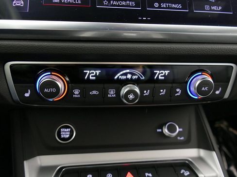 Certified 2025 Audi Q3 2.0T Premium Plus w/ Premium Plus Package image 20