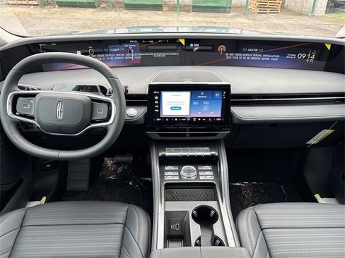 New 2026 Lincoln Nautilus Reserve w/ Jet Appearance Package image 16