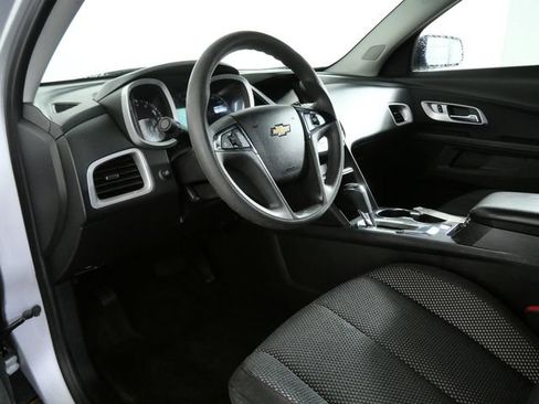 Used 2017 Chevrolet Equinox LS FWD image 15