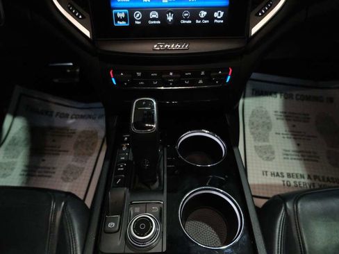 Used 2019 Maserati Ghibli S GranSport image 32