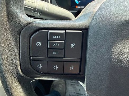 Used 2023 Ford F250 XLT w/ XLT Premium Package AWD/4WD image 11