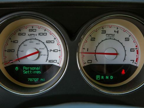 Used 2013 Dodge Challenger R/T RWD image 16