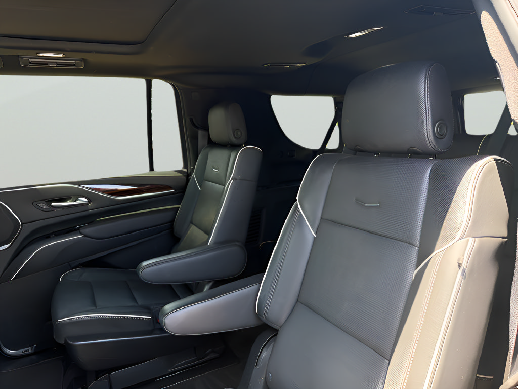 Used 2022 Cadillac Escalade ESV Premium Luxury AWD/4WD image 35