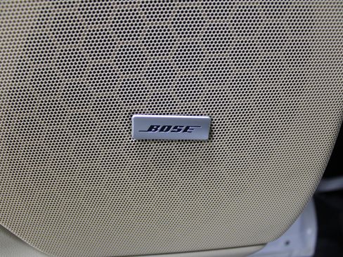 Used 2017 Cadillac XT5 Luxury w/ Driver Awareness Package image 9