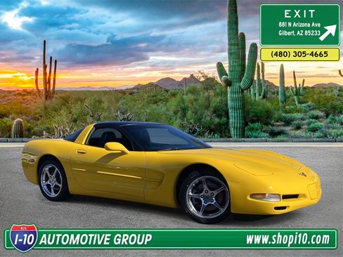 Used 2004 Chevrolet Corvette Coupe w/ Roof Package image 1