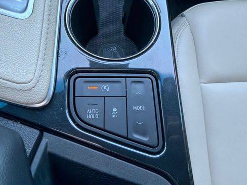 Used 2021 Cadillac CT4 Luxury w/ Sun And Sound Package RWD image 16