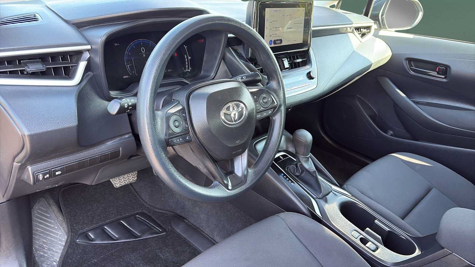 Used 2026 Toyota Corolla LE FWD image 13
