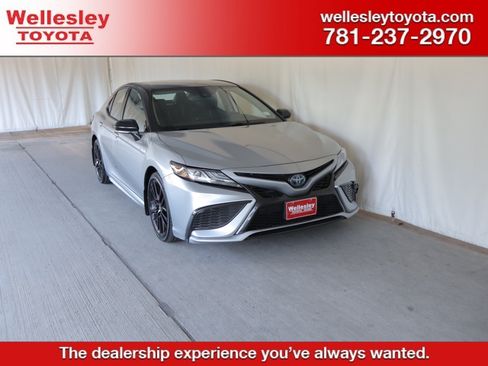 Used 2021 Toyota Camry XSE w/ Cold Weather Package FWD image 1