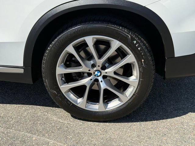 Certified 2024 BMW X5 xDrive40i AWD/4WD image 9