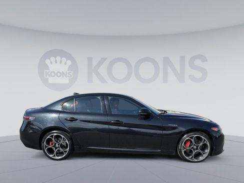 Used 2024 Alfa Romeo Giulia Veloce AWD/4WD image 8