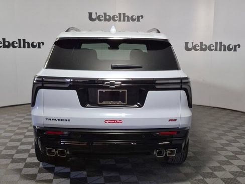 New 2026 Chevrolet Traverse RS w/ LPO, Floor Liner Package FWD image 6