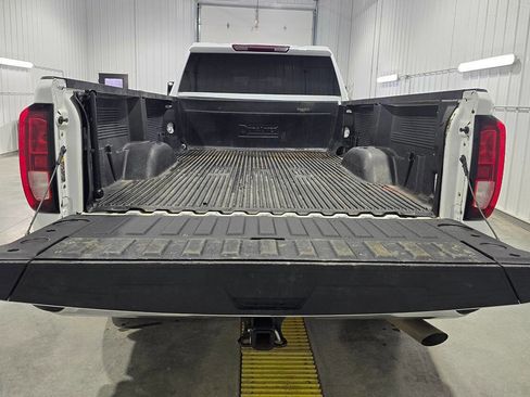 Used 2023 GMC Sierra 3500 SLE w/ SLE Convenience Package image 15
