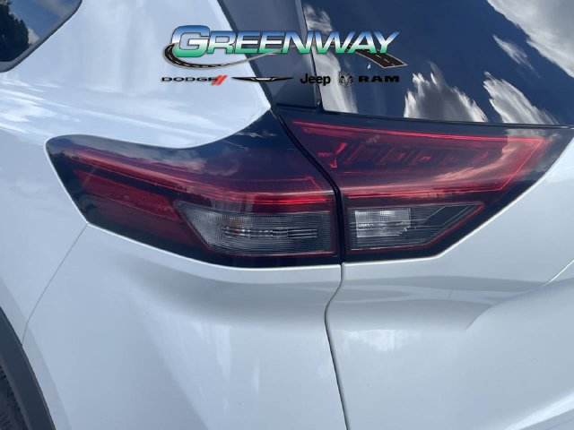 Used 2024 Nissan Rogue SV AWD/4WD image 33