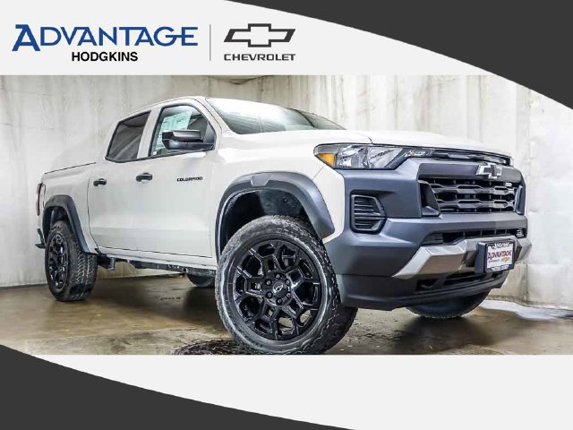 New 2026 Chevrolet Colorado Trail Boss w/ LPO, Tailgate Decal Package AWD/4WD image 1