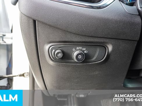 Used 2024 Chevrolet Equinox LT image 36