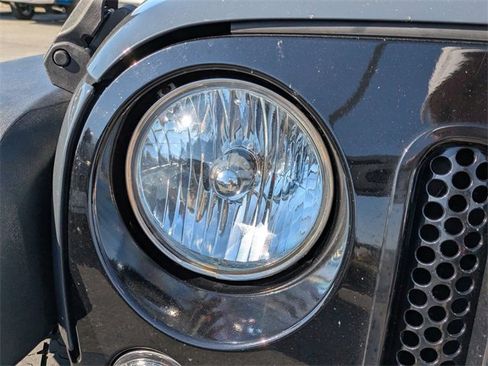 Used 2016 Jeep Wrangler Sport image 10