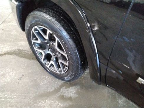 Used 2025 RAM 1500 Laramie image 20