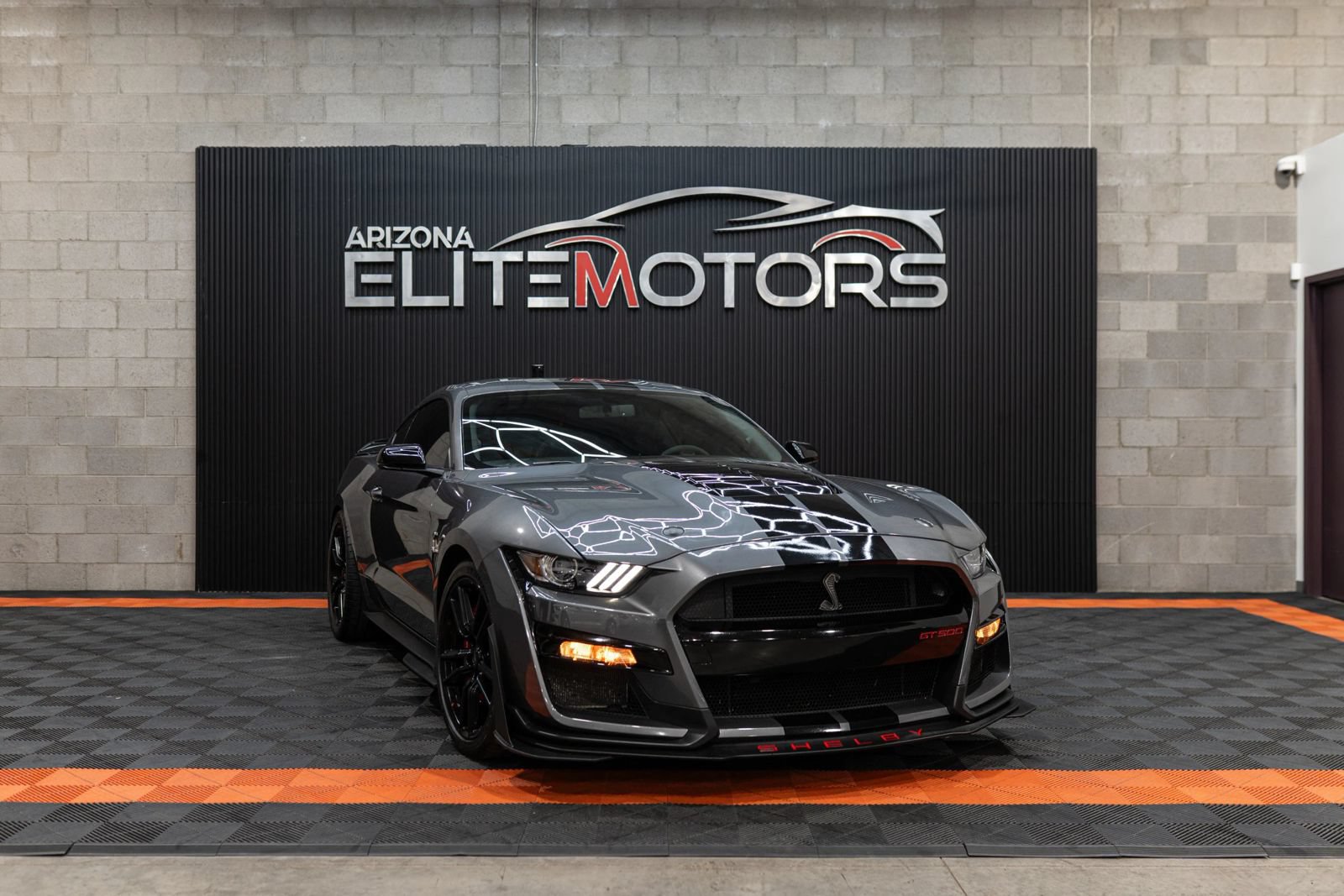 Used 2021 Ford Mustang Shelby GT500 w/ Technology Package RWD image 2
