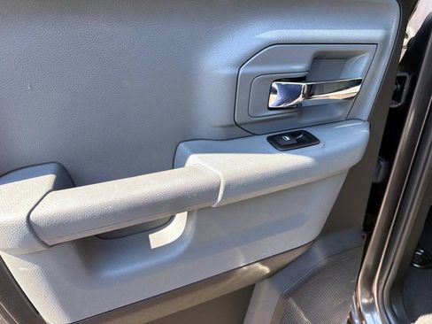 Used 2015 RAM 1500 Classic SLT AWD/4WD image 13