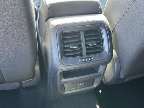 New 2025 Volkswagen Taos SE AWD/4WD image 9