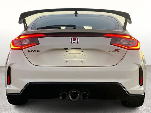 Used 2024 Honda Civic Type R image 6