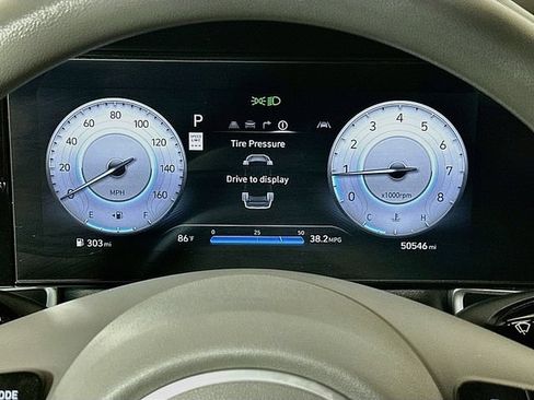 Used 2024 Hyundai Elantra SEL FWD image 13