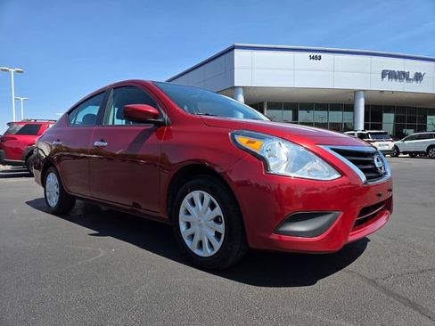 Used 2019 Nissan Versa SV FWD image 2