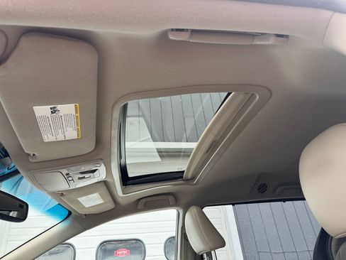 Used 2014 Toyota Sienna XLE image 8