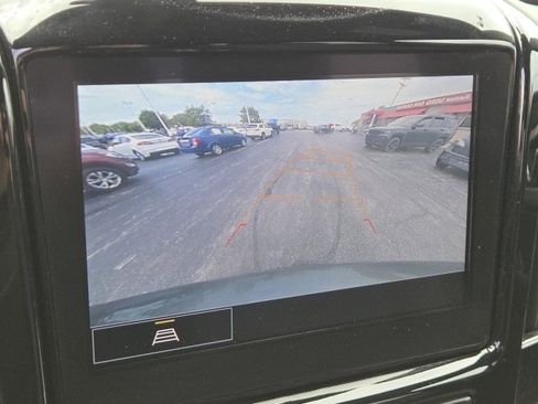 Used 2022 Chevrolet Traverse LT AWD/4WD image 7