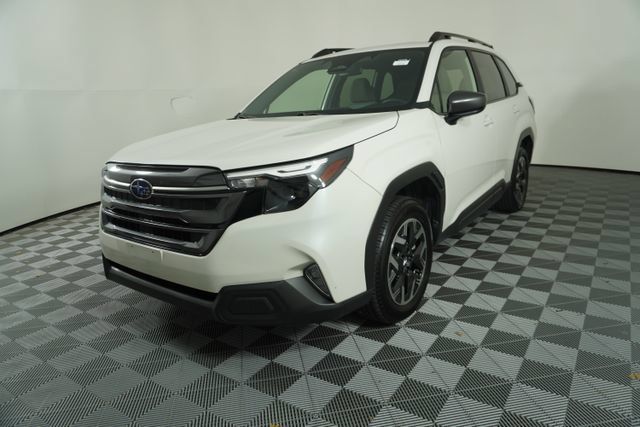 Certified 2025 Subaru Forester Premium AWD/4WD image 3