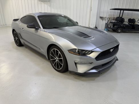 Used 2020 Ford Mustang Coupe w/ Equipment Group 101A RWD image 7