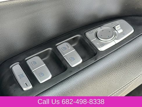 Used 2025 Genesis G70 2.5T AWD/4WD image 19