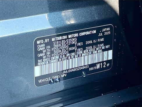 New 2025 Mitsubishi Outlander SE image 34